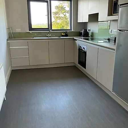 Arbutus Apartament